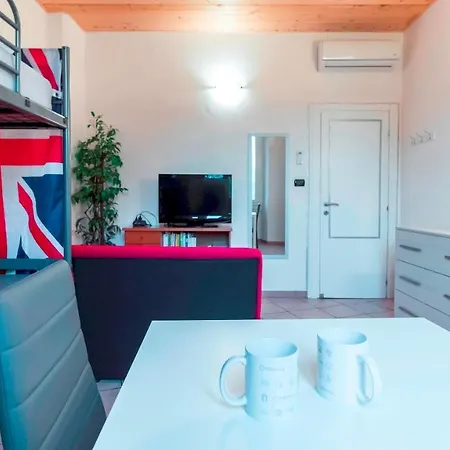 Italianway - Castello 3 مونزا